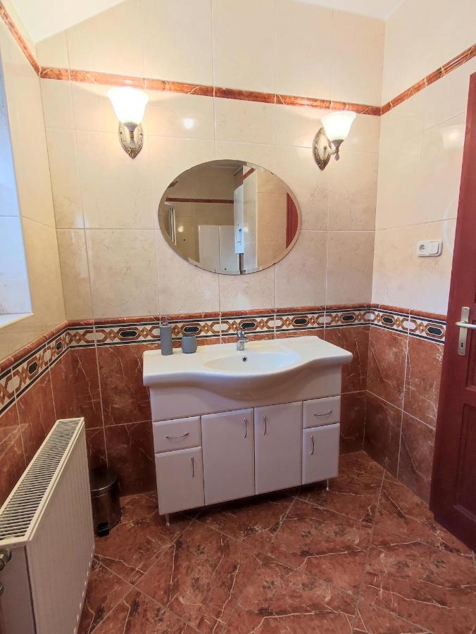 בלטונללה Arnyas Apartmanhaz מראה חיצוני תמונה