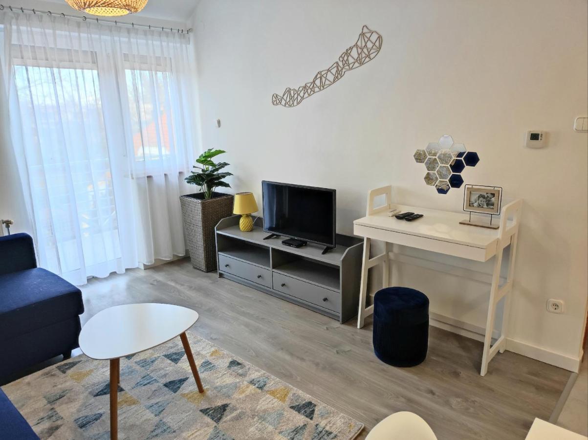 בלטונללה Arnyas Apartmanhaz מראה חיצוני תמונה