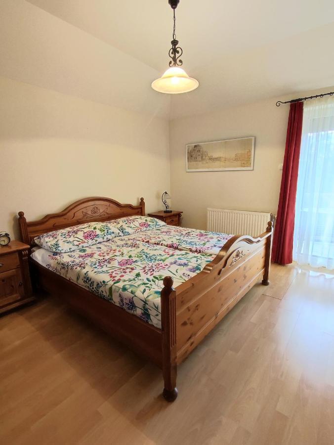 בלטונללה Arnyas Apartmanhaz מראה חיצוני תמונה