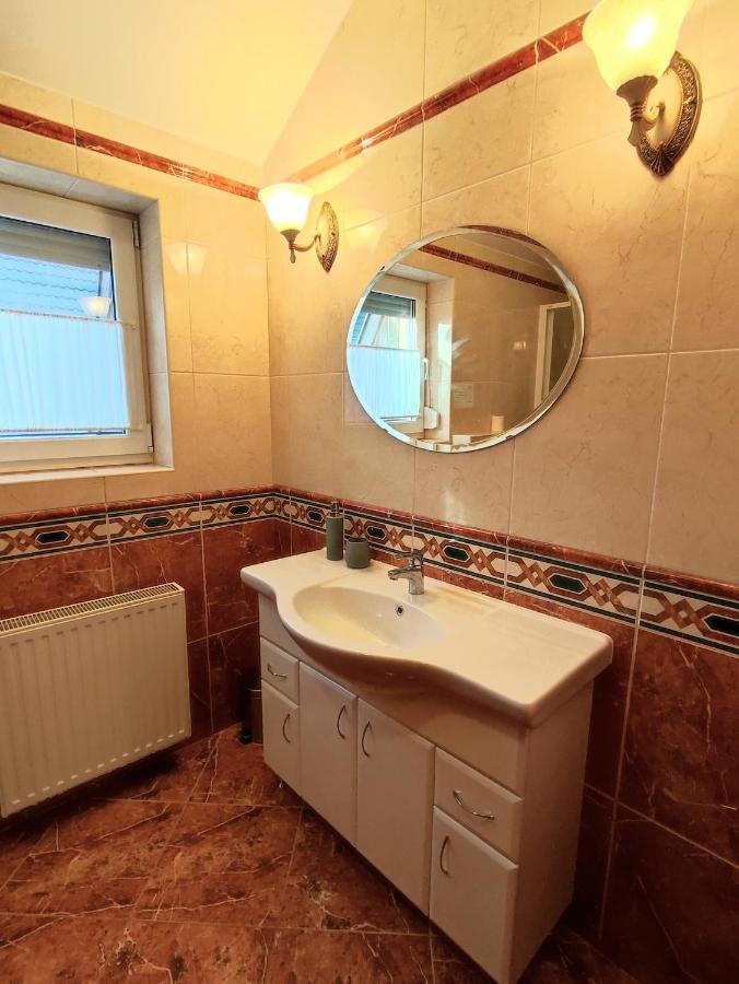 בלטונללה Arnyas Apartmanhaz מראה חיצוני תמונה