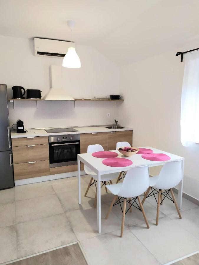 בלטונללה Arnyas Apartmanhaz מראה חיצוני תמונה